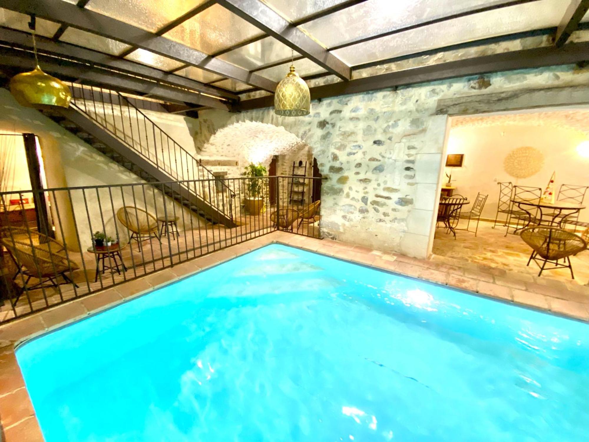 Gite De Groupe 9Ch Ou 3 Gites Independants De 3Ch - Patio Et Piscine Interieure Chauffee Toute L'Annee Vallon-Pont-d'Arc Exterior photo